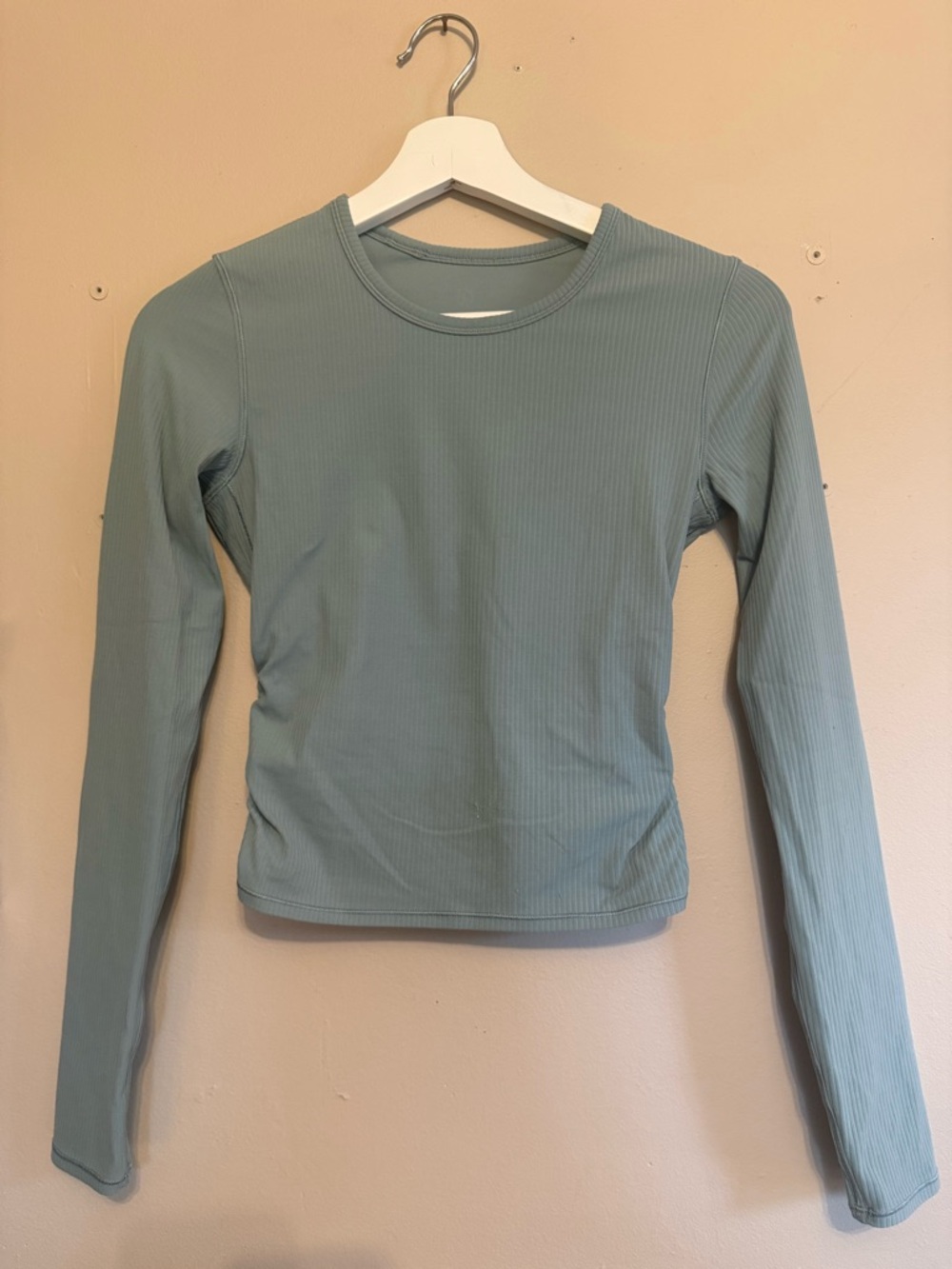 Lululemon Long Sleeve Ribbed athletic Top in with cropped open lower back